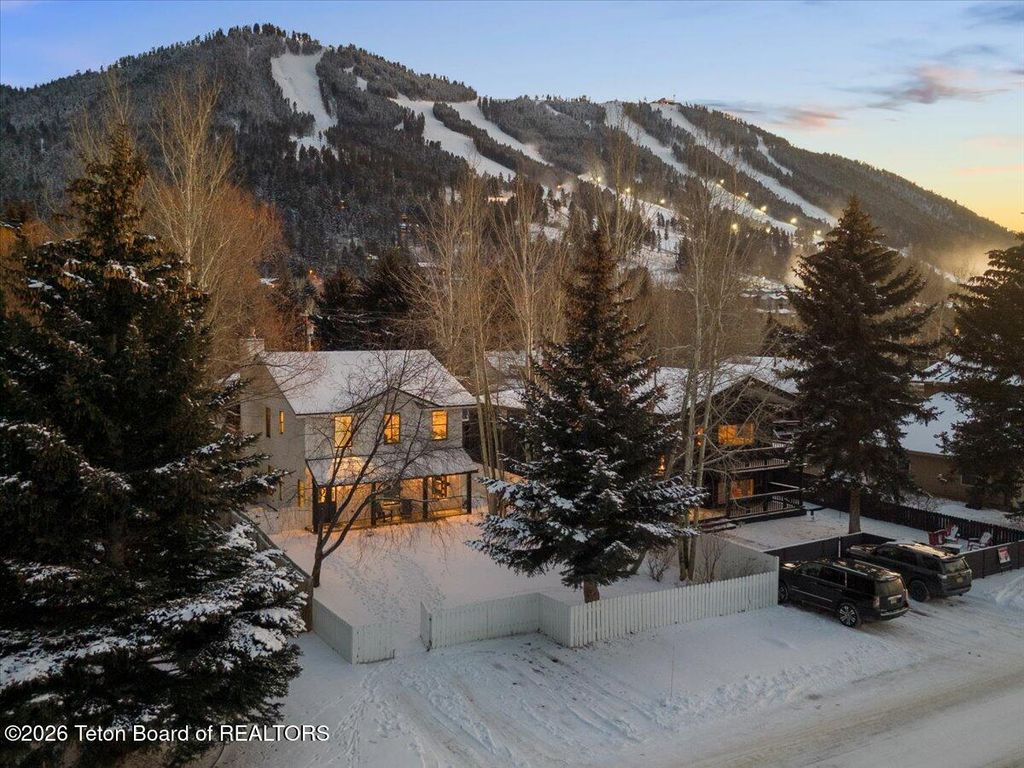 680 E HANSEN Avenue, Jackson, WY 83001