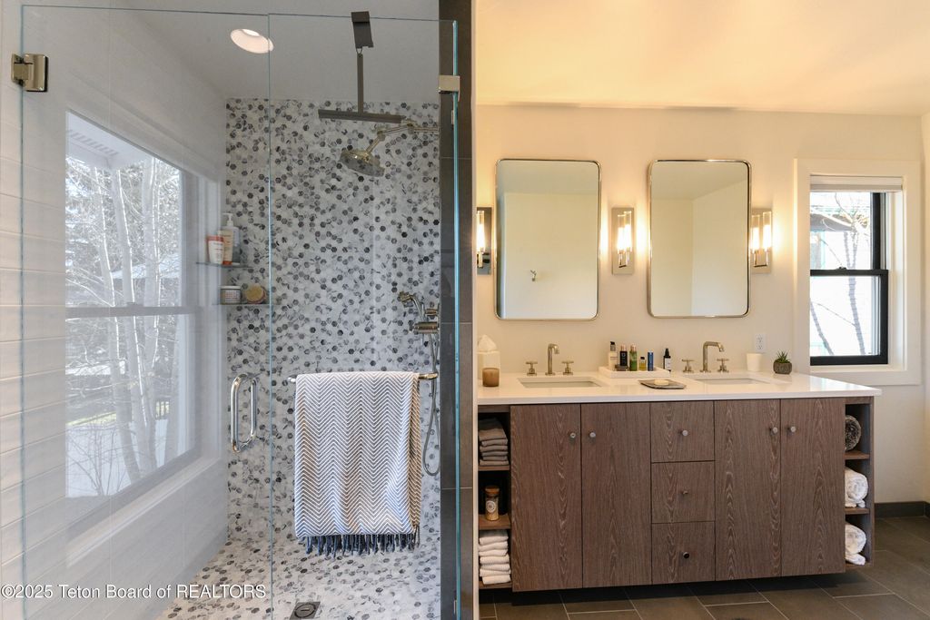 680 E HANSEN Avenue, Jackson, WY 83001 photo 19