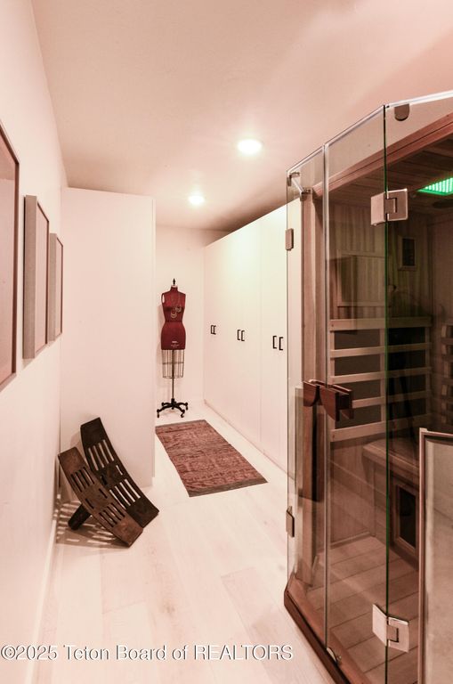 680 E HANSEN Avenue, Jackson, WY 83001 photo 25