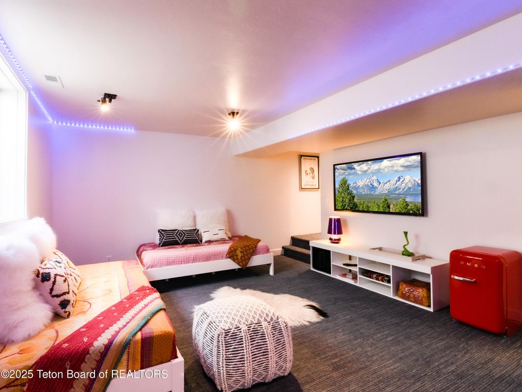 680 E HANSEN Avenue, Jackson, WY 83001 photo 27