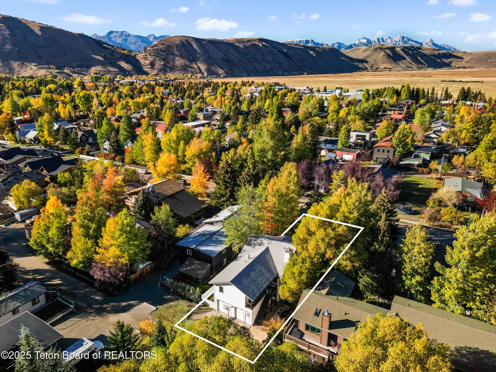 680 E HANSEN Avenue, Jackson, WY 83001 photo 6