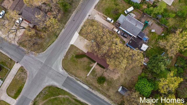 1388 East Street, Muskegon Twp, MI 49442