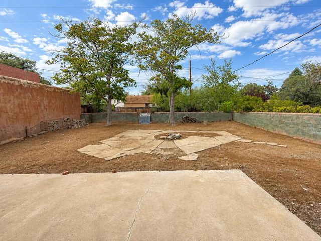 1133 Girard Boulevard NE, Albuquerque, NM 87106