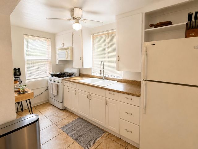 1133 Girard Boulevard NE, Albuquerque, NM 87106