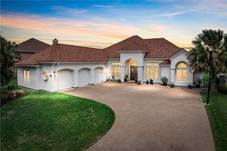 8126 Marseille Dr, Corpus Christi, TX 78414