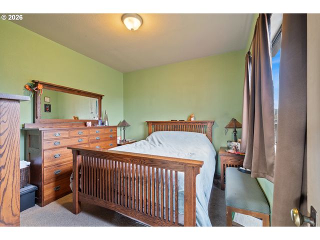 116 CEDAR Ave, Tillamook, OR 97141