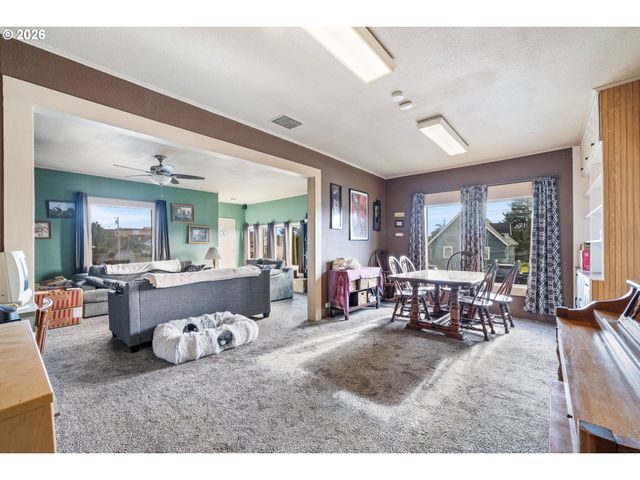 116 CEDAR Ave, Tillamook, OR 97141