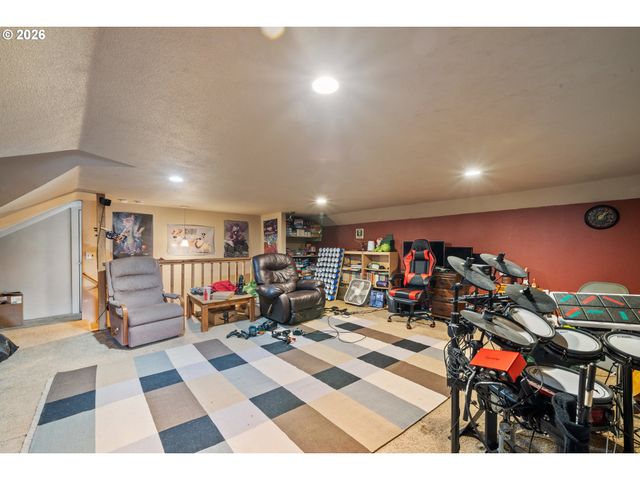 116 CEDAR Ave, Tillamook, OR 97141