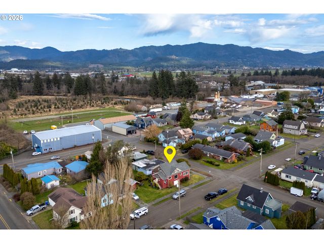 116 CEDAR Ave, Tillamook, OR 97141