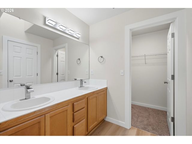 17413 Sw ROSE PETAL Ln, Beaverton, OR 97003