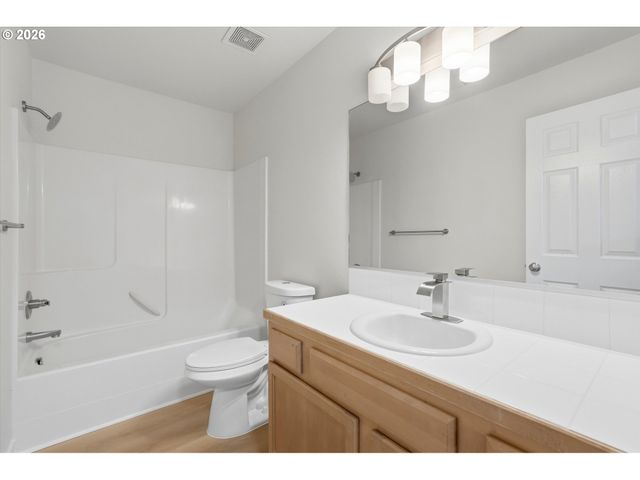 17413 Sw ROSE PETAL Ln, Beaverton, OR 97003