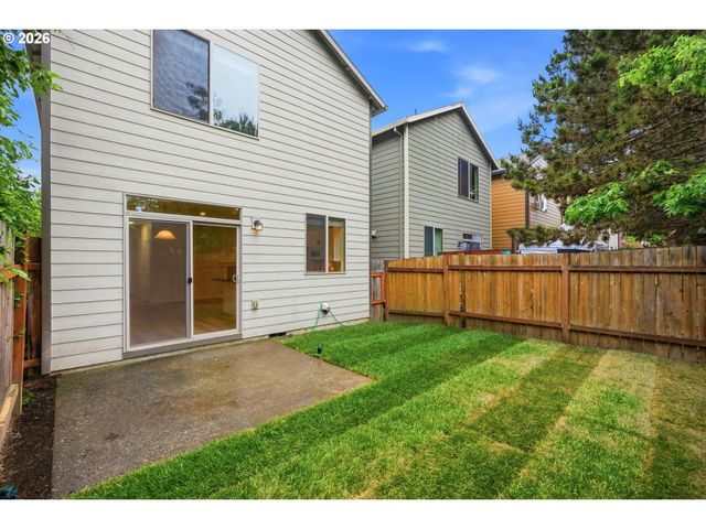 17413 Sw ROSE PETAL Ln, Beaverton, OR 97003