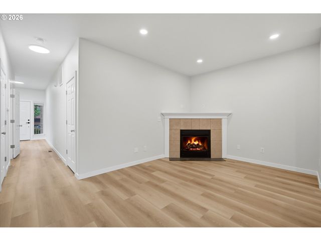 17413 Sw ROSE PETAL Ln, Beaverton, OR 97003