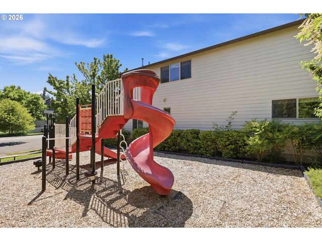 17413 Sw ROSE PETAL Ln, Beaverton, OR 97003