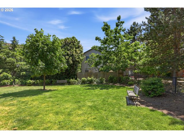17413 Sw ROSE PETAL Ln, Beaverton, OR 97003