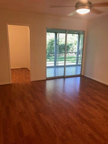 2069 Oakridge F 2069, Deerfield Beach, FL 33442