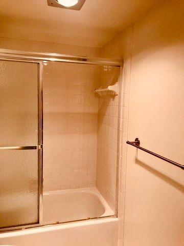 2069 Oakridge F 2069, Deerfield Beach, FL 33442