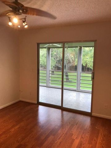 2069 Oakridge F 2069, Deerfield Beach, FL 33442