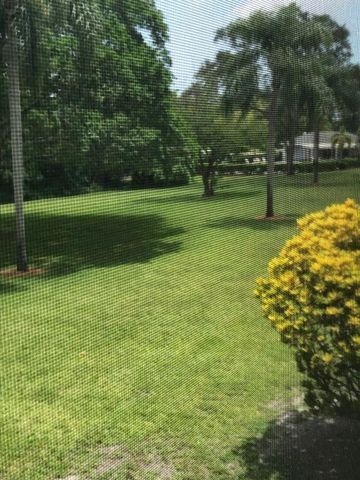 2069 Oakridge F 2069, Deerfield Beach, FL 33442