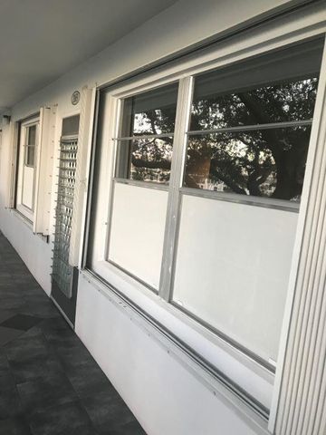 2069 Oakridge F 2069, Deerfield Beach, FL 33442