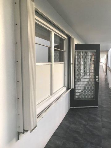 2069 Oakridge F 2069, Deerfield Beach, FL 33442