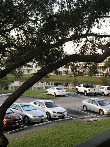 2069 Oakridge F 2069, Deerfield Beach, FL 33442