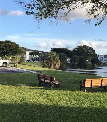 2069 Oakridge F 2069, Deerfield Beach, FL 33442