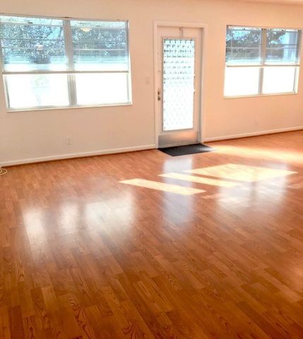 2069 Oakridge F 2069, Deerfield Beach, FL 33442