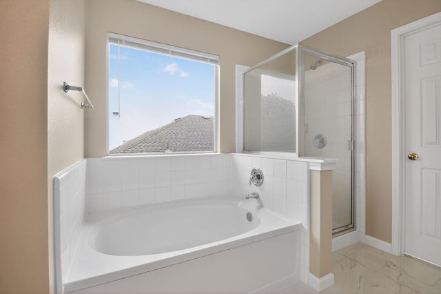 6014 Lone Star CT, Hutto, TX 78634