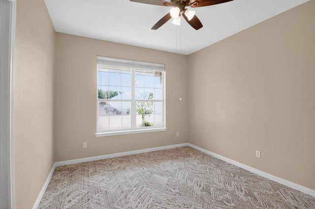 6014 Lone Star CT, Hutto, TX 78634