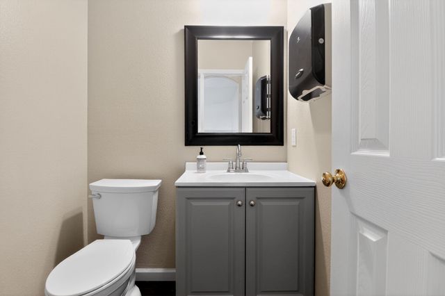 6014 Lone Star CT, Hutto, TX 78634