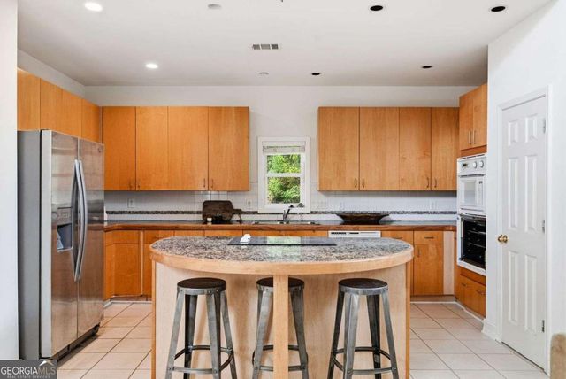 1366 Brookhaven Village Circle NE, Brookhaven, GA 30319