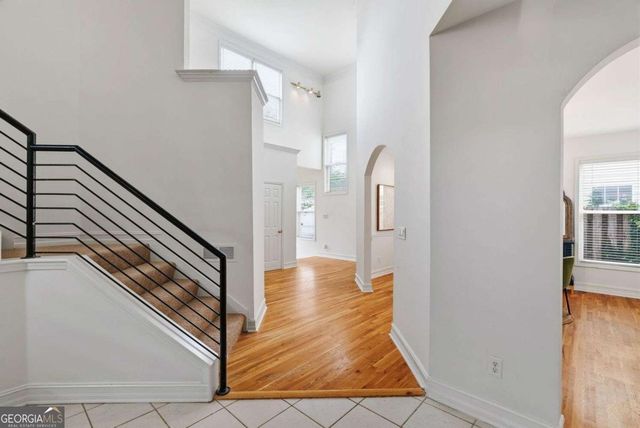 1366 Brookhaven Village Circle NE, Brookhaven, GA 30319