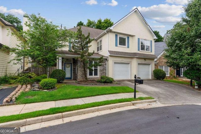 1366 Brookhaven Village Circle NE, Brookhaven, GA 30319