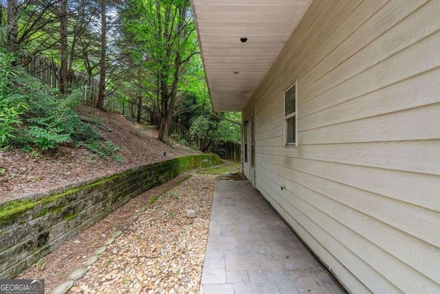 1366 Brookhaven Village Circle NE, Brookhaven, GA 30319