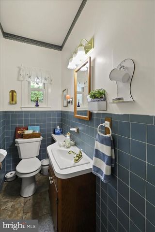 103 S HAZEL ST, Manheim, PA 17545