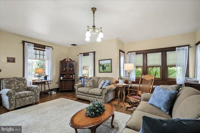103 S HAZEL ST, Manheim, PA 17545