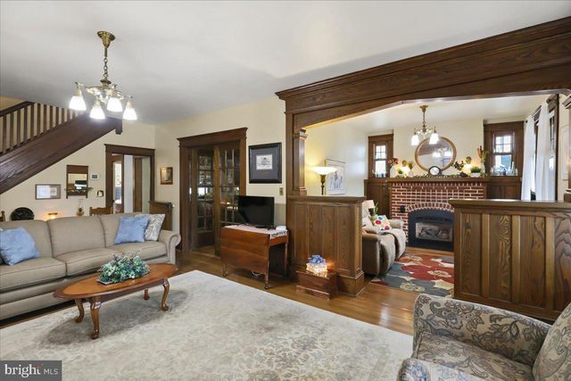 103 S HAZEL ST, Manheim, PA 17545