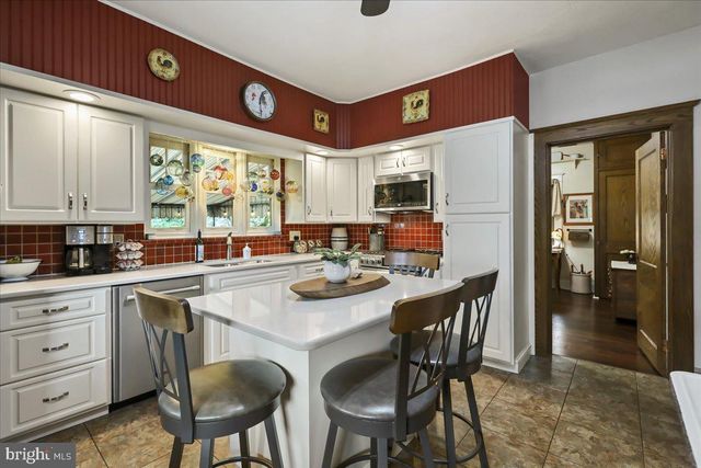 103 S HAZEL ST, Manheim, PA 17545