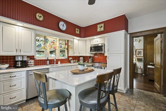 103 S HAZEL ST, Manheim, PA 17545