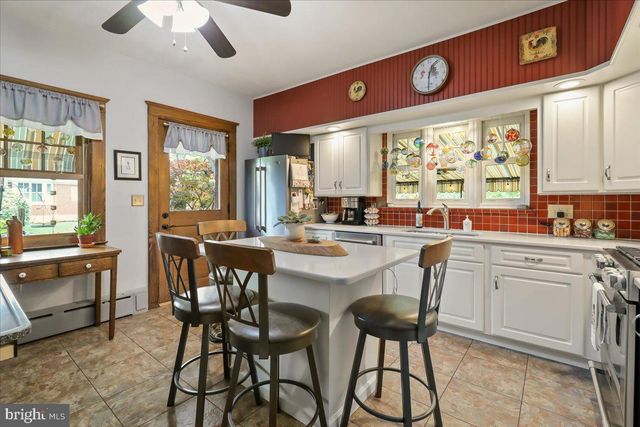 103 S HAZEL ST, Manheim, PA 17545