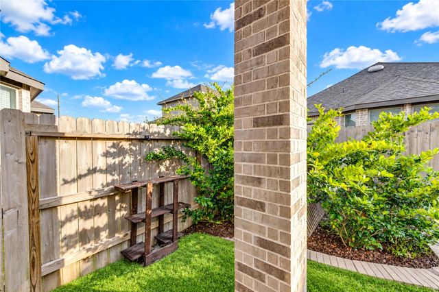 920 Pismo Creek Lane, Katy, TX 77493