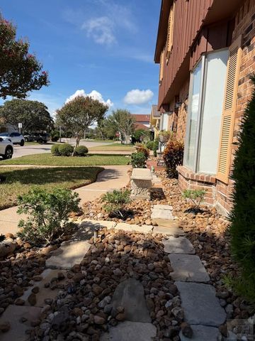 3212 Dominique Drive, Galveston, TX 77551