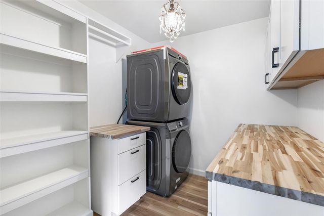 2403 Heather Street, Highlands, TX 77562