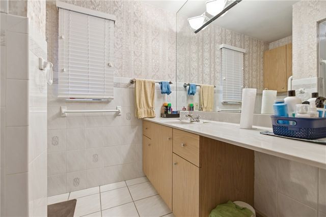 200 Marshall Dr, Mckeesport, PA 15132