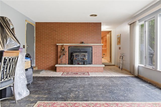 200 Marshall Dr, Mckeesport, PA 15132