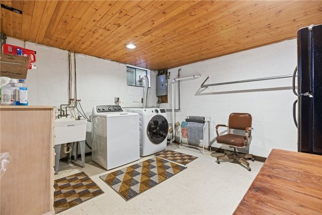 200 Marshall Dr, Mckeesport, PA 15132