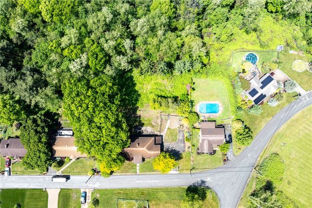 200 Marshall Dr, Mckeesport, PA 15132