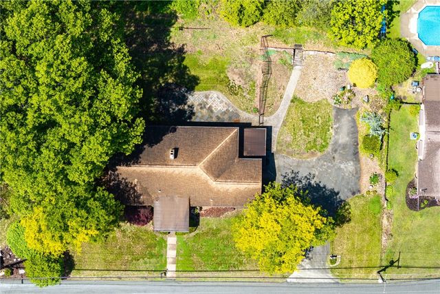 200 Marshall Dr, Mckeesport, PA 15132