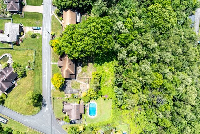 200 Marshall Dr, Mckeesport, PA 15132